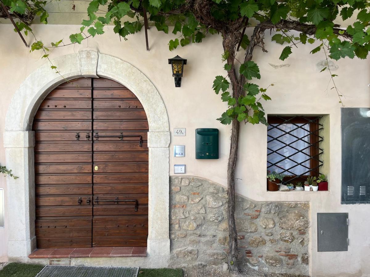 Bilocale A Due Passi Dal Lago Moniga del Garda Ngoại thất bức ảnh